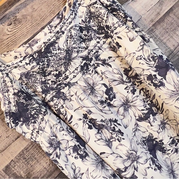 NWT Blu Pepper Linen Embroidered Floral Cottagecore Sleeveless Top Boho Coastal - Picture 5 of 5